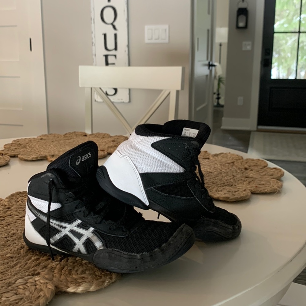ASICS Wrestling Shoes 🤼